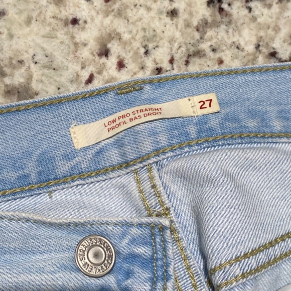 Low Pro Levi’s - Picture 3 of 7